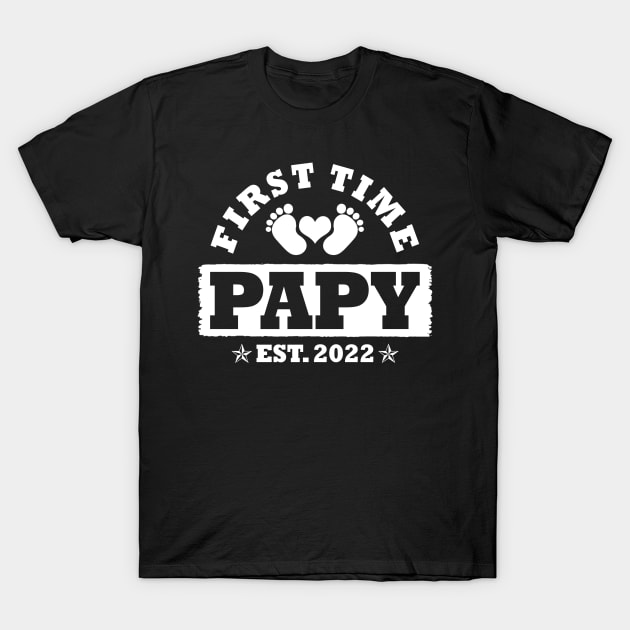 First Time Papy Est 2022 Funny New Papy Gift T-Shirt by Penda